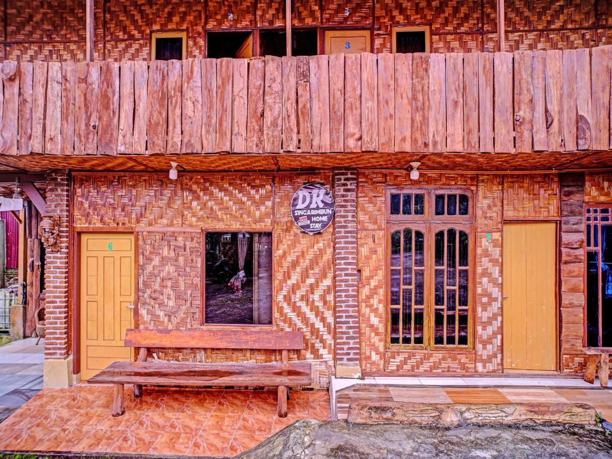 Oyo 90209 Dk Singarimbun Berastagi Homestay מראה חיצוני תמונה